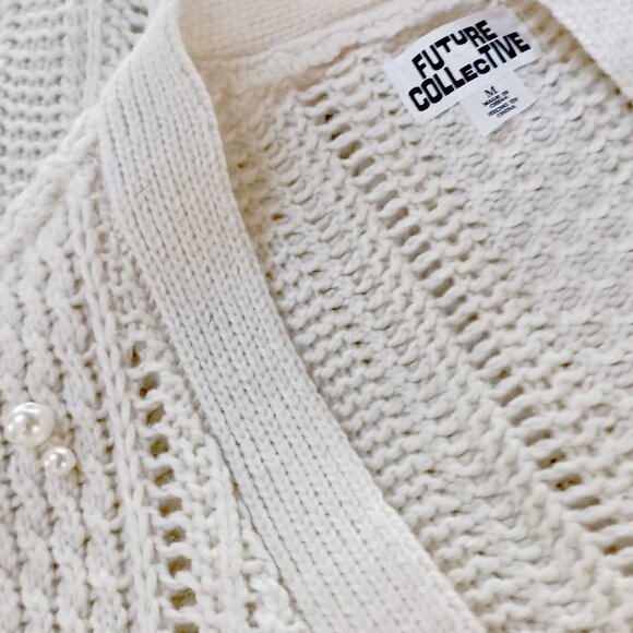 NWOT! CHUNKY OVERSIZED PEARL EMBELLISHED SWEATER - Picture 2 of 8